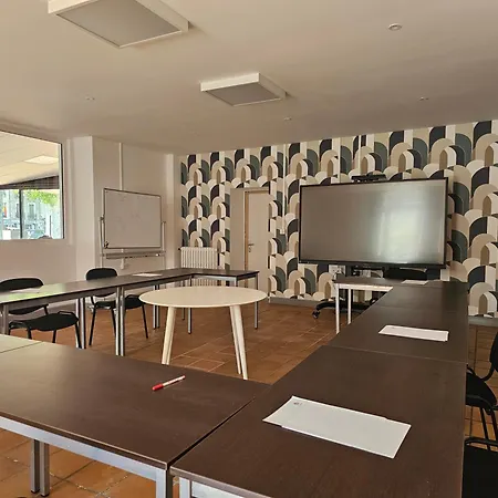 La Milady Apartmanhotel *
